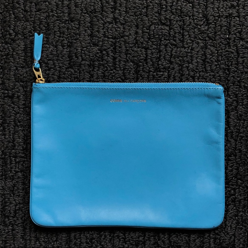 Comme does garçons wallet pouch